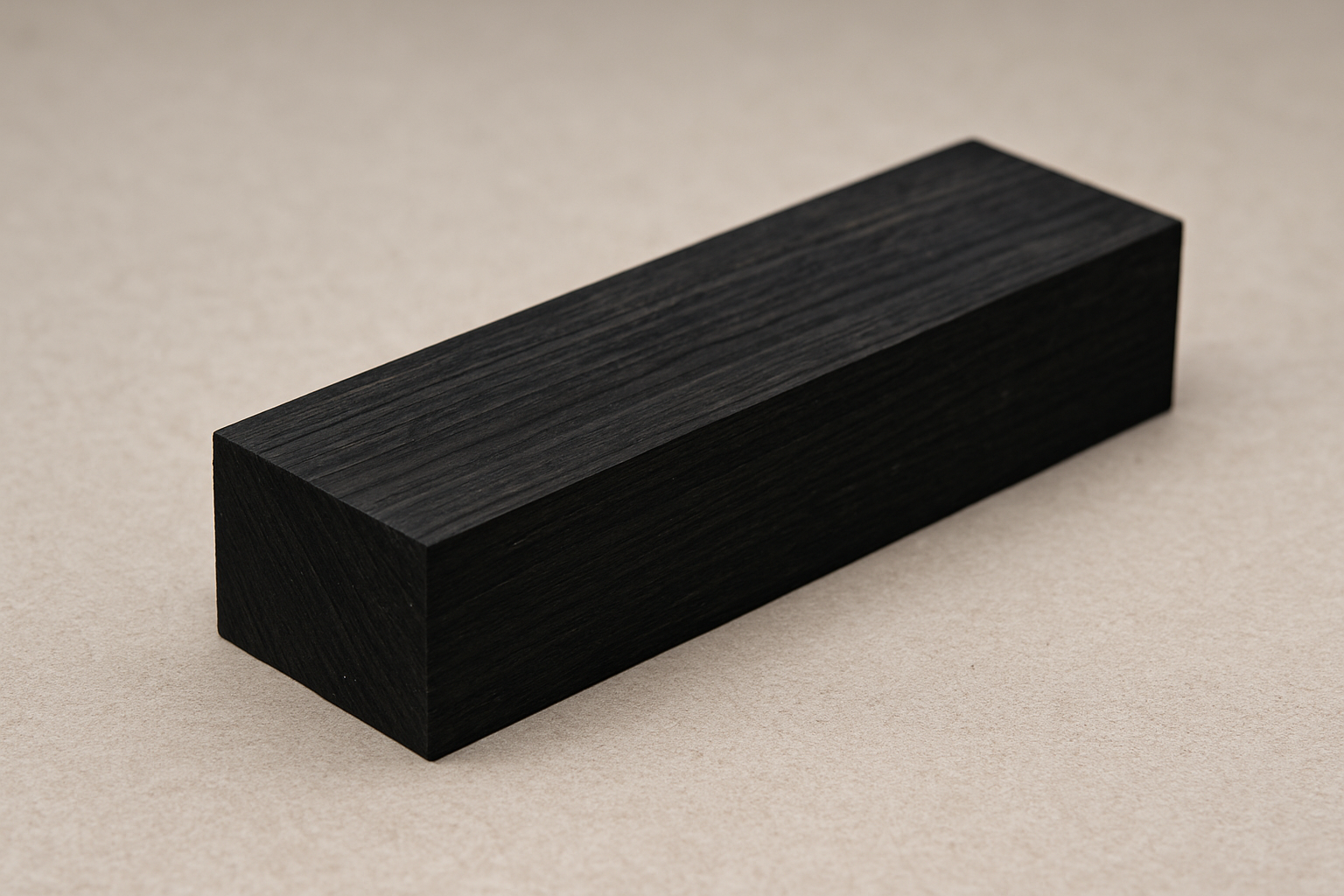 Ebenholz – Faszination des schwarzen Holzes